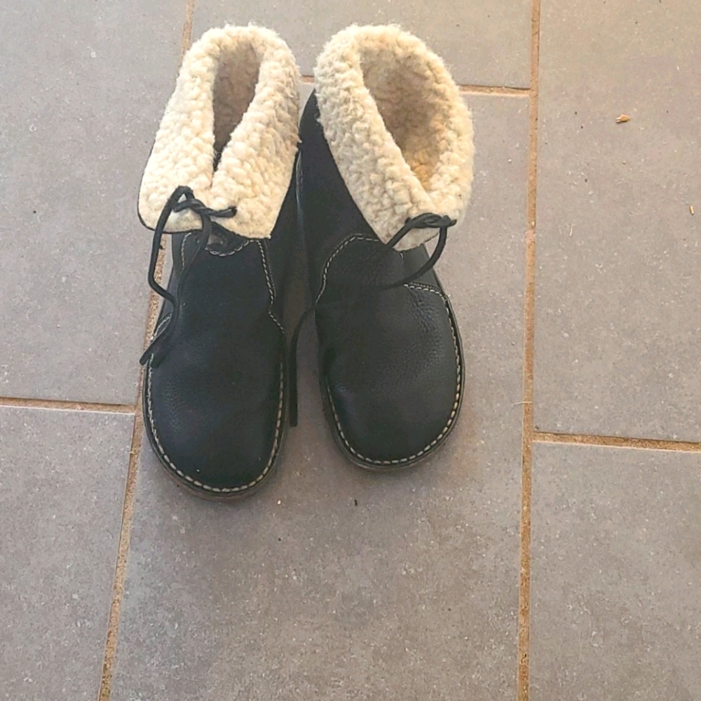 Arhaus Duckfeet Boots